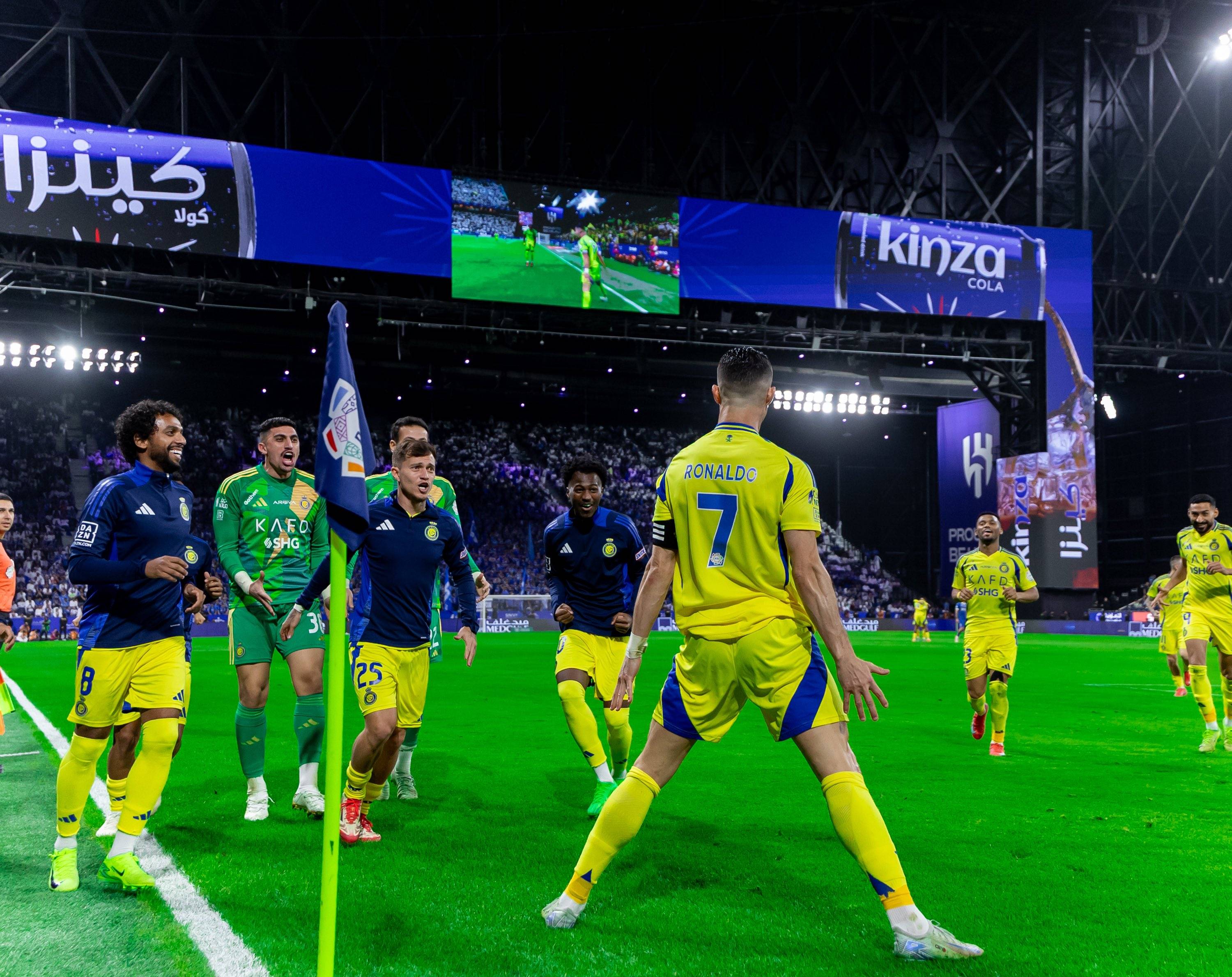 九游体育入口-C罗焦点对战，德罗巴与60激战美国队分钟，夺冠胜负难料！观众掌声雷动-九游体育入口